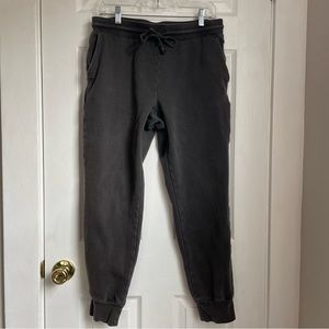 Aritzia Wilfred Free sweatpants joggers grey black distressed size M